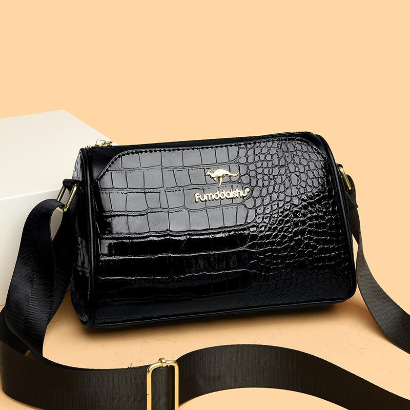 Vintage Hot Diamond Small Square Bag Trendy Women's Fashion Versatile Bag Soft Leather Texture Shoulder Messenger Bag