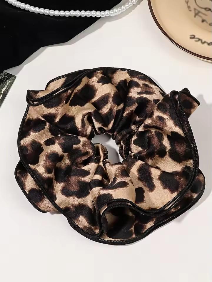 Leopard Print Hair Scrunchies Soft Fabric Scrunchy Bobbles Elastic Hair Bands Ties Hair Accessories for Women Girls
