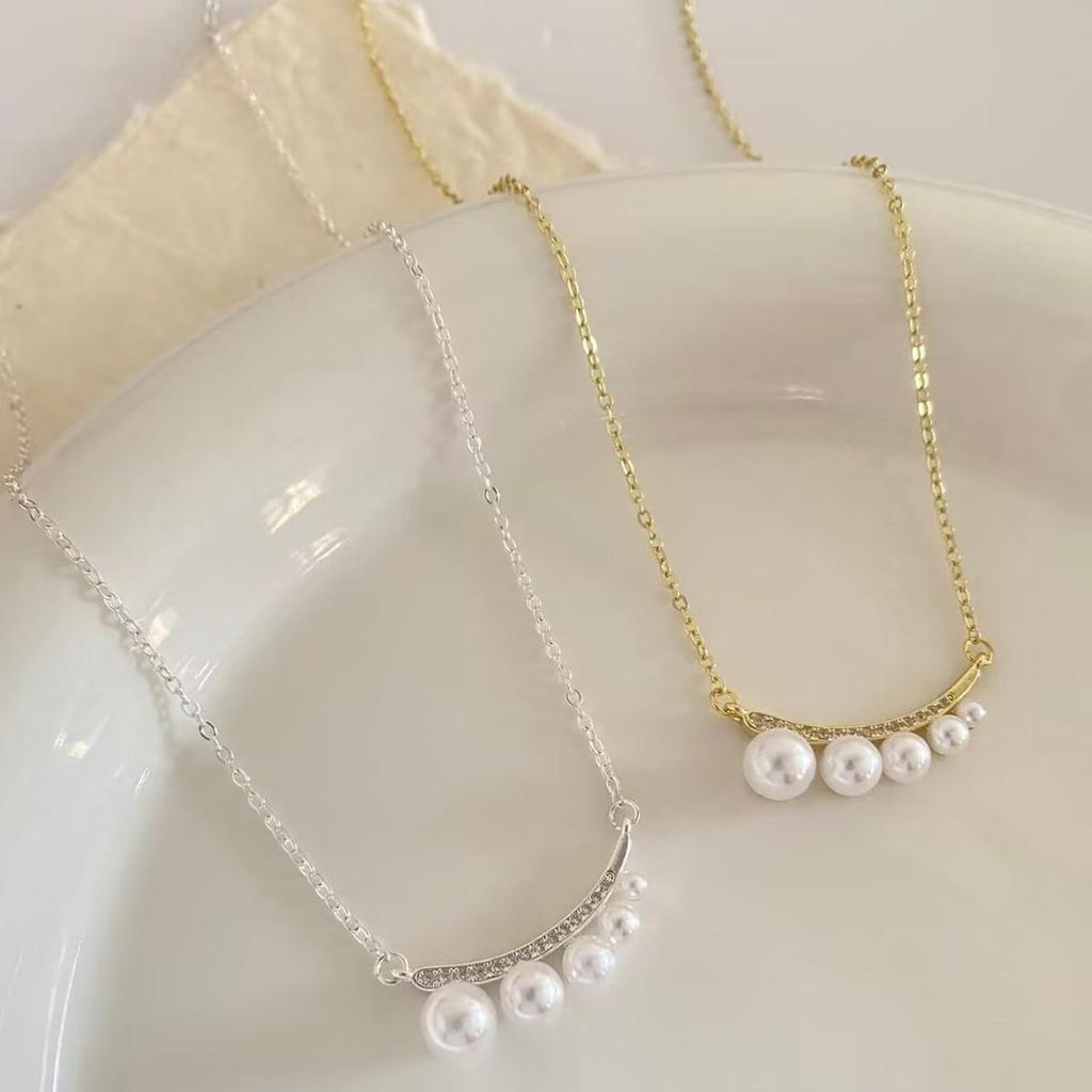 Elegant Micro-Inlaid Pearl Necklace – Unique, Fashionable, and Versatile Clavicle Chain.