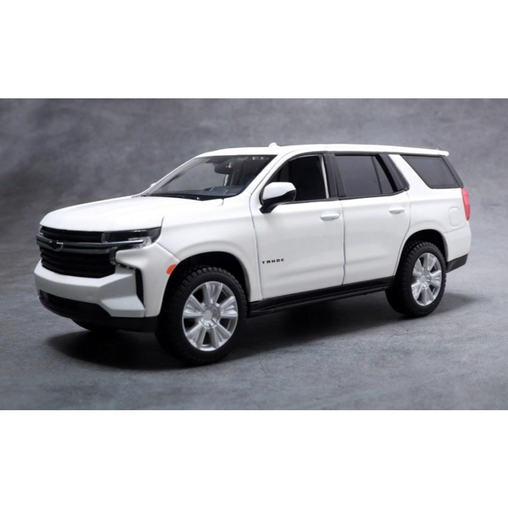 Maisto 1:26 2021 Chevrolet Tahoe SUV Diecast Car Model, White