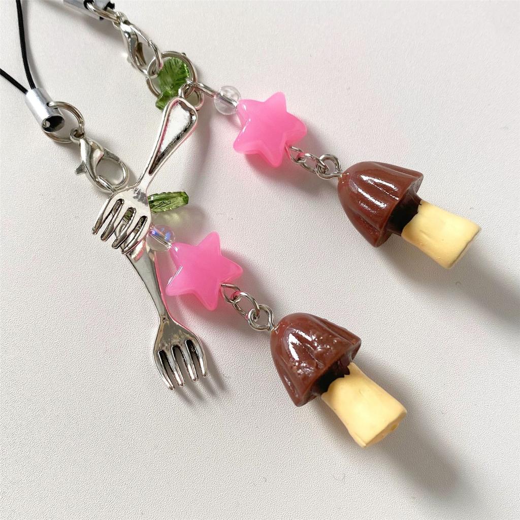 Vintage Mushroom Keychain Fashion Phone Pendant Hanging Ornament for Fashion Enthusiasts and Retro Style Followers