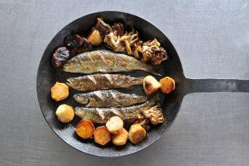 Turk Classic Frying Pan No. 3, 22cm, Hammered Iron Frying Pan, Induction Compatible