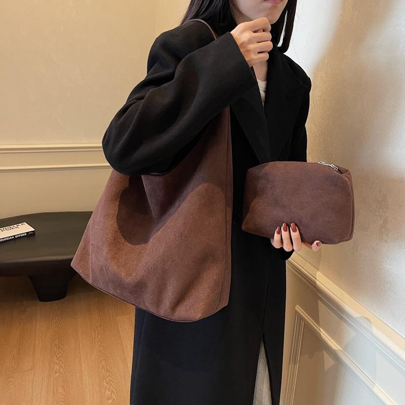 Slack Large-capacity Bag Women's New Autumn and Winter Commuter Shoulder Bag Suede Tote Bucket Bag