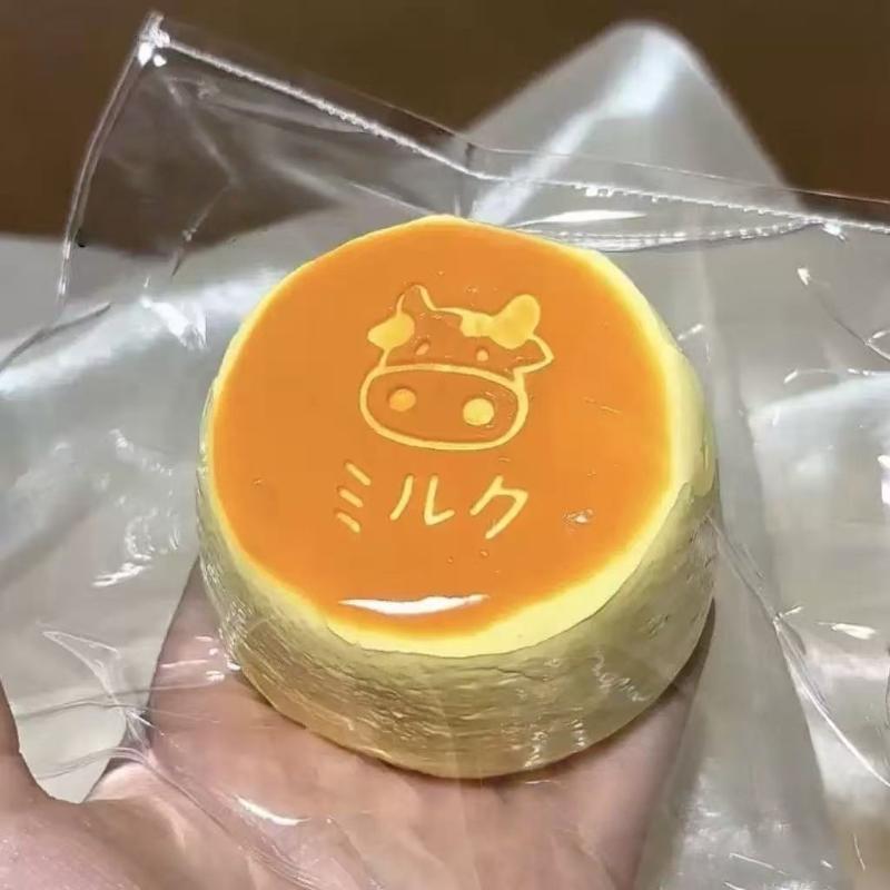 [J] 1Pcs Handmade Cake Food Grade Silicone Creative Decompression Artifact Gift Slow Rebound Decompression And Kneading Toy