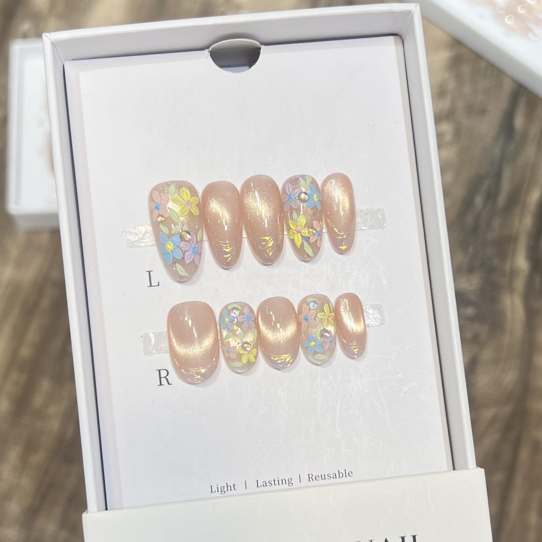 

Dairuisen Soul-Stirring Handmade Purple Cat-Eye French Manicure Nails with Heart Design Large L