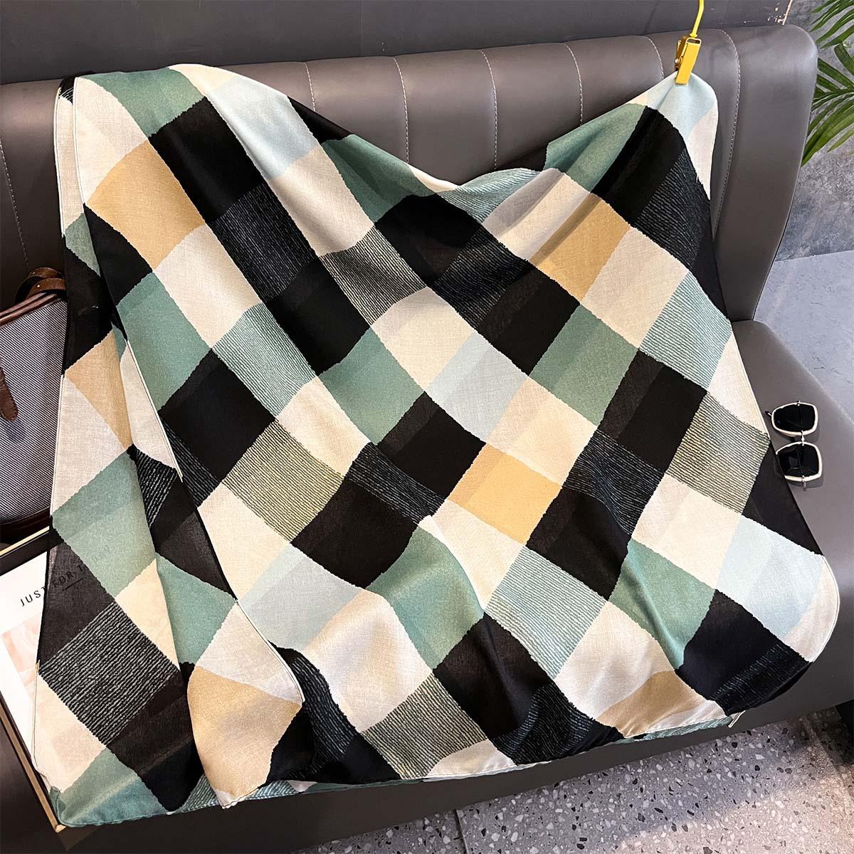 

Корейская версия Новый цвет Алмазный Летний шарф для защиты от солнца Сладкое пляжное полотенце Ощущение хлопка и льна Шаль для помещения с кондиционером 88*182cm