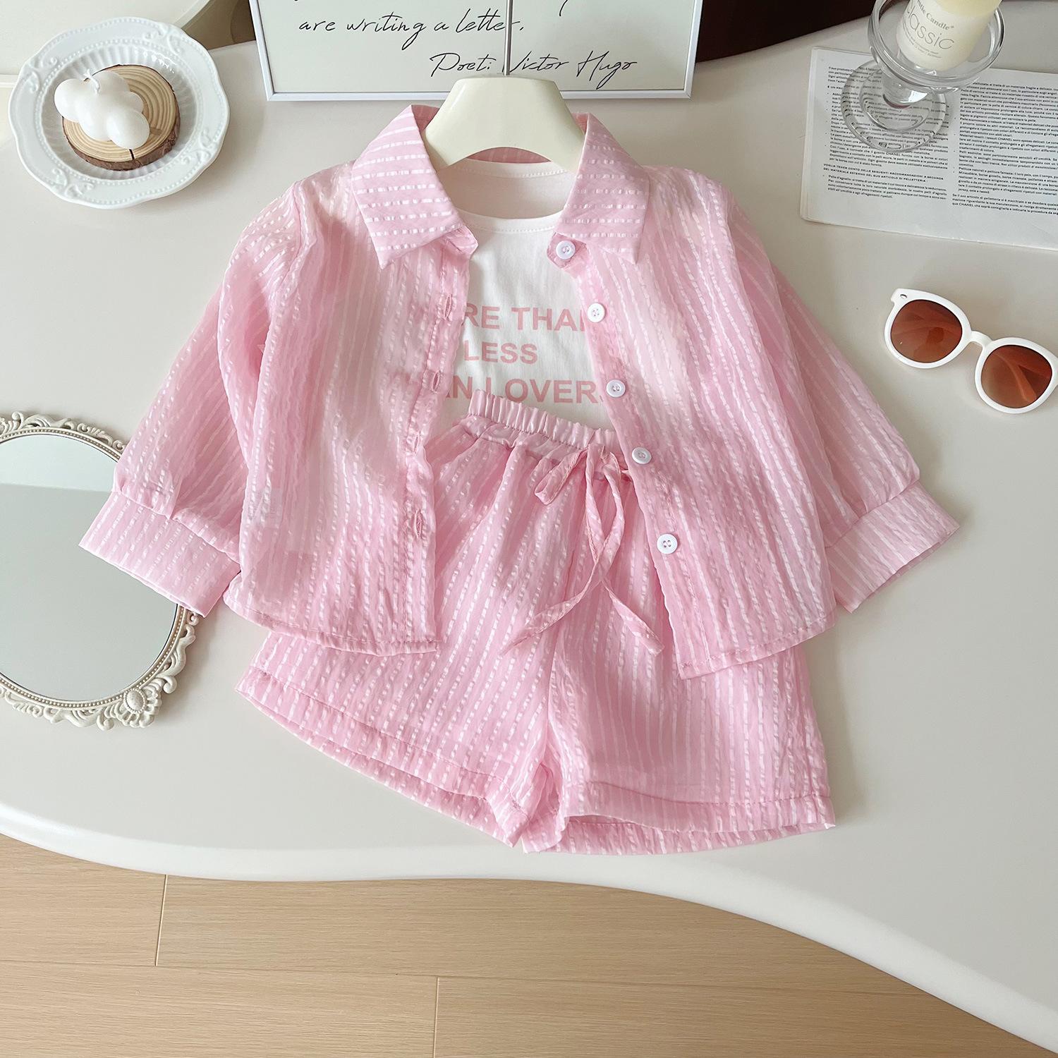 

Комплект для девочек Летний Корейский Детский Полосатая Солнцезащитная Куртка Рубашка с Длинным Рукавом Жилет Шорты Набор из Трех Предметов 140 розовый