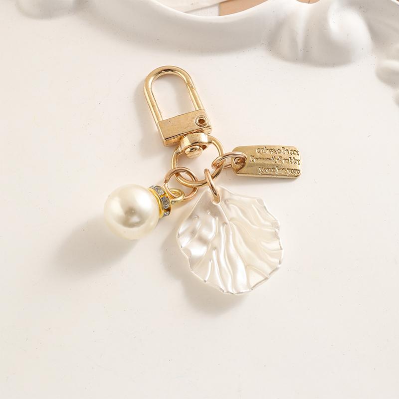1 Elegant Tassel Gift Keychain Cute Keychain Vintage Bow Luxurious Pearl