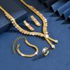 Sencillo y elegante, conjunto de cuatro piezas de alta calidad: collar, pendientes, pulsera y anillo de oro. Los productos nuevos se venden bien