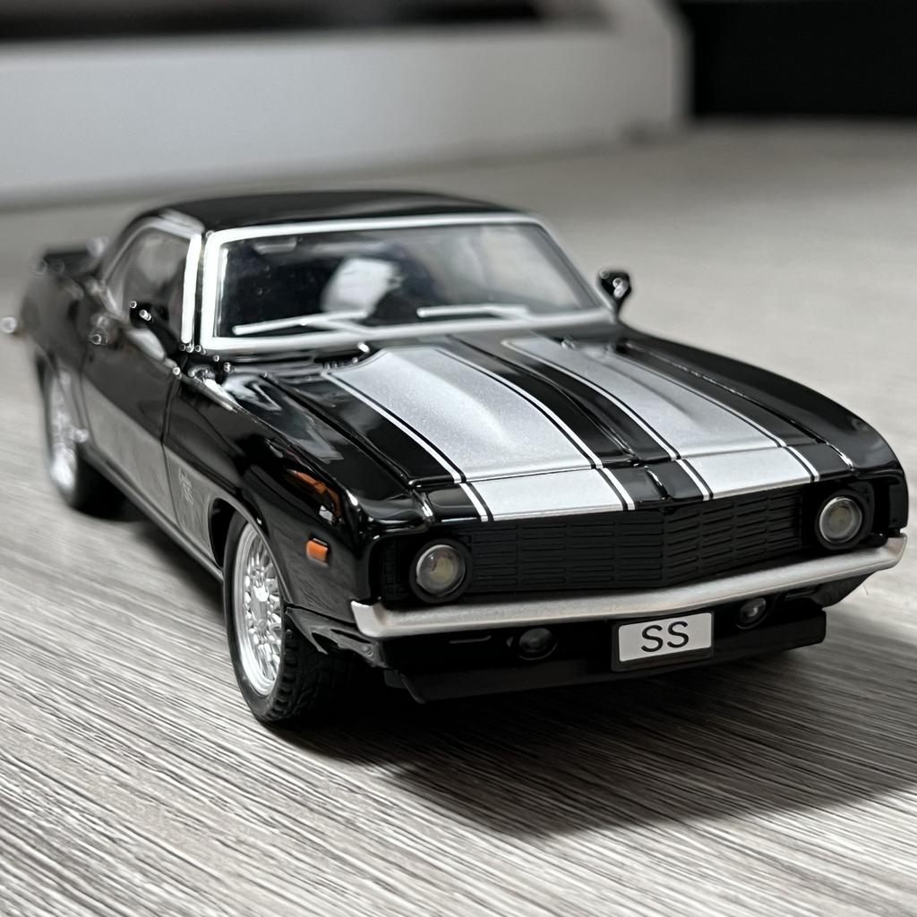 1:32 Chevrolet Camaro SS 350 1969 Super Classic Sports Car Alloy Diecast Model Car Children's Toy Cars Collectibles Hobby Gifts