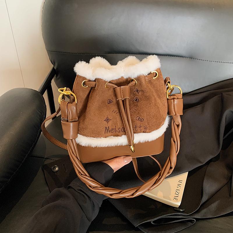 Letter Suede Bucket Bag for Women Autumn Winter New Lamb Wool Crossbody Bags Solid Color Versatile Mini Shoulder Pack