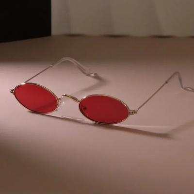 Occhiali da Sole Quadrati Classici Moda Donna Uomo Retro Eleganti Occhiali Casual Minimalisti Femminili Maschili