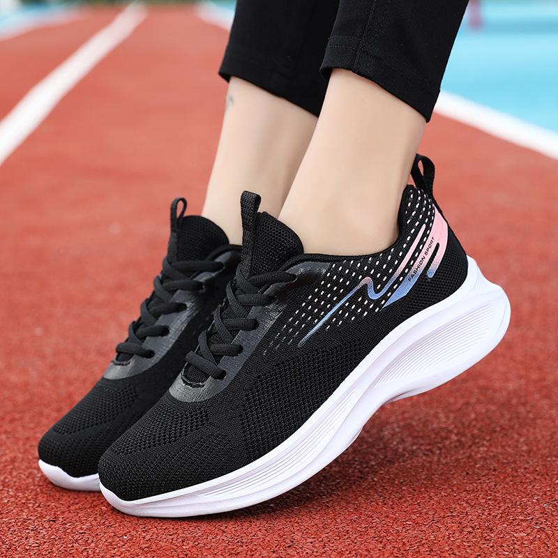 Spring mesh breathable running shoes lace-up soft-soled leisure travel shoes student sports shoes
