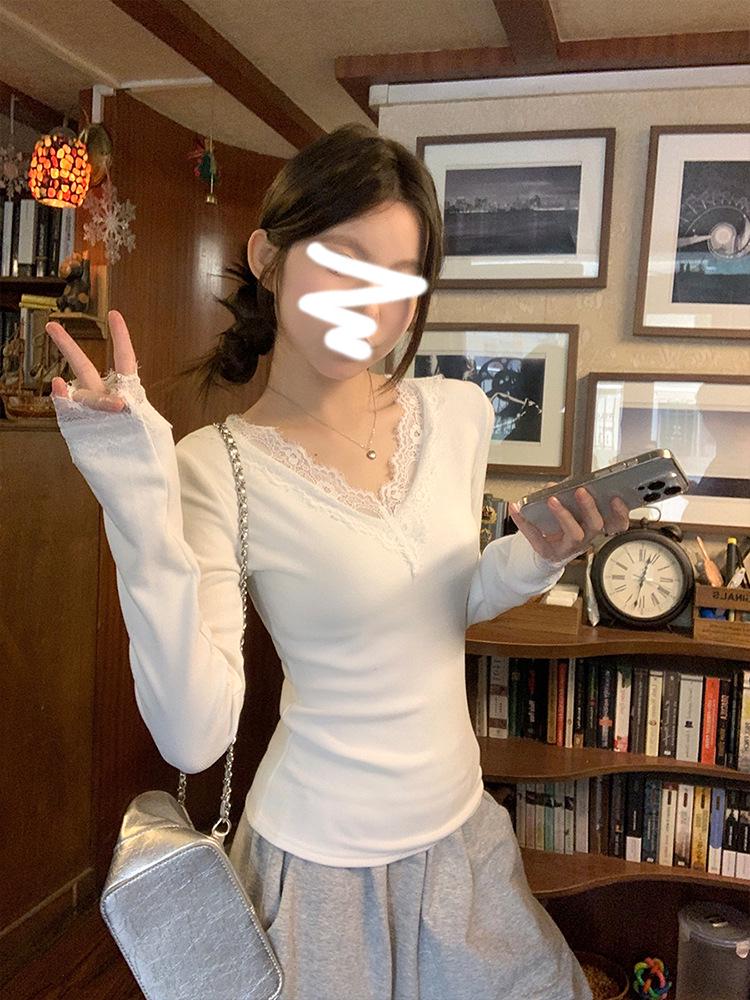 Korean Style Lace V-neck Long-sleeve Women's Top - Slim Fit, Autumn Niche Design
