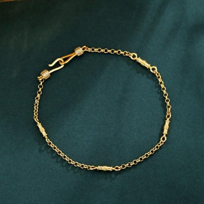 Chinesisches Retro Goldarmband mit Diamanten, Verdrehtes Muster, Schlichtes Design - Elegantes Geschenk für Frauen und beste Freundinnen