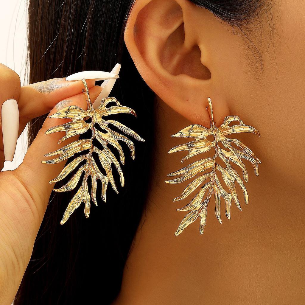 European and American Cold Wind Alloy Design Earrings Women's Retro Leaf Earrings Cross-border Jewelry Fashion Earrings Women