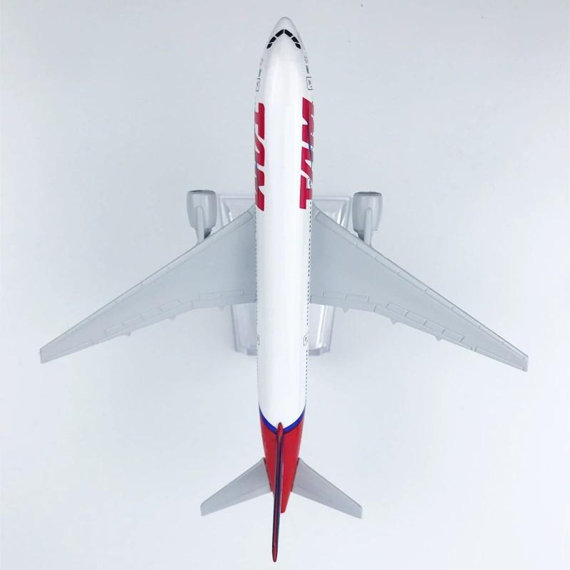 Display Model B777 16CM Brazil TAM Airways Metal Alloy Material Passenger Aircraft Model Airplane Decor For Aviation Enthusiasts