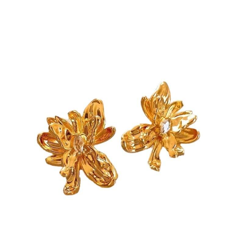 Medieval style metal fashion personality gold earrings retro diamond-encrusted flower fashion studs high-end earrings