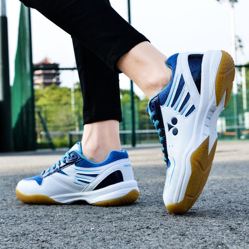 Professional Badminton Shoes Men Women Non-Slip Rubber Sole Breathable Mesh Upper Carbon Plate Support Rotating Hook