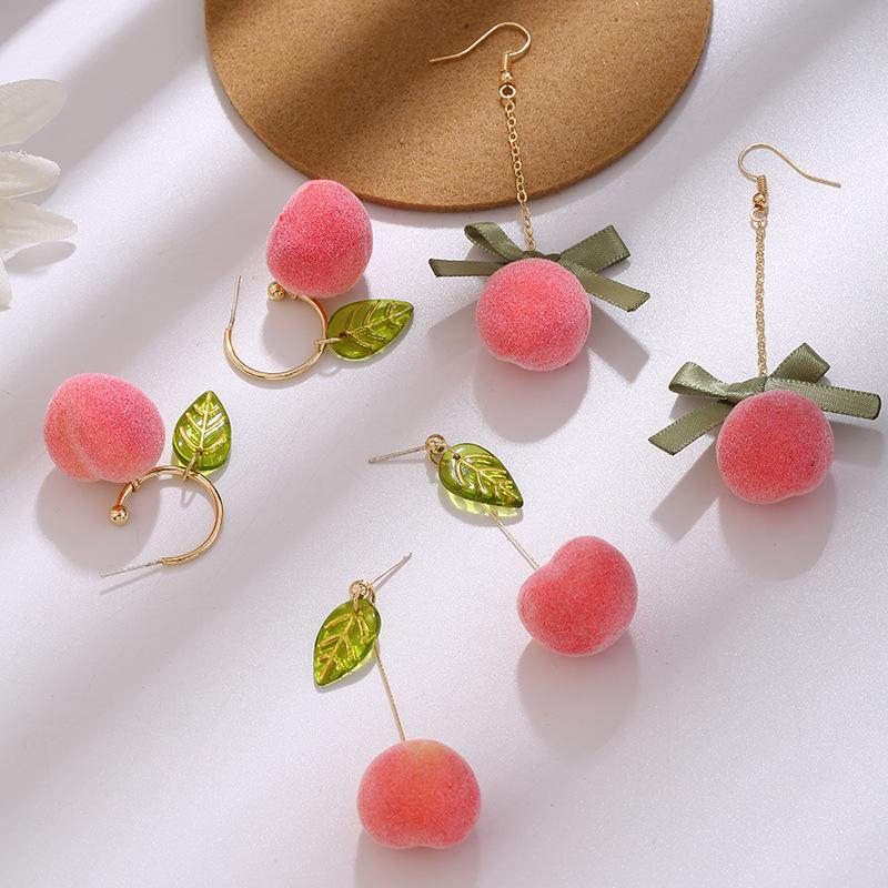 Fashion New Simulation Peach Drop Earrings Girl Cute Romantic Sweet Pink Peach Leaves Tassel Earrings Simple Party Jewelry Gift