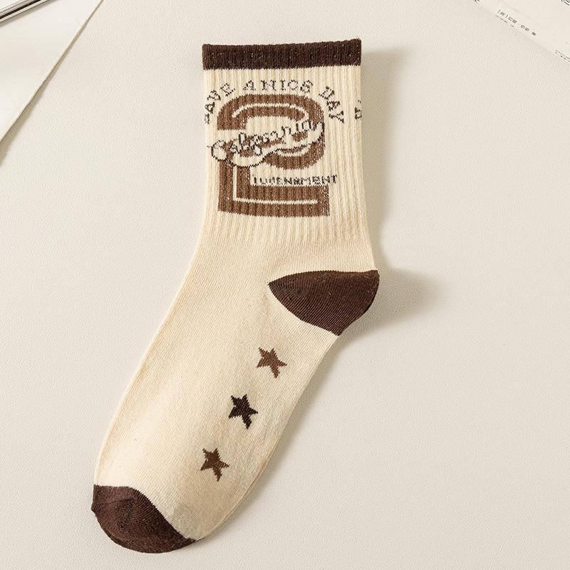 Female Spring and Autumn Retro Versatile Sports Basketball Anti Odor Student Mid Calf Socks