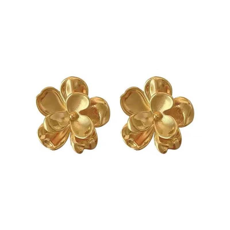 Spring Gold Texture Flower Stud Earrings Women'S French Retro Fresh And Fashionable Exquisite High-End Versatile Earrings