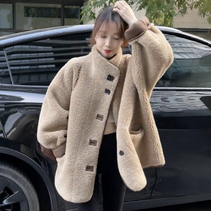 Niche design medium and long stand-up collar plush jacket, new warm top for women in autumn and winter