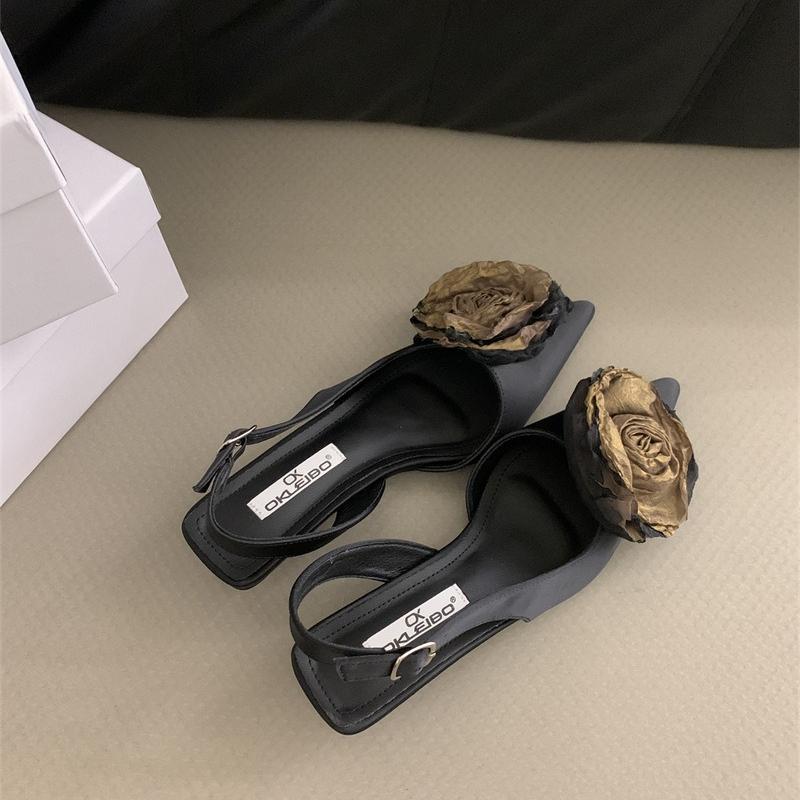 Chaussures Femme Tempérament Français Mode 2025été Nouvelles Chaussures Pointues à Talons Bas Mode Sandales à Fleurs pour Femmes Chaussure Simple pour Femmes