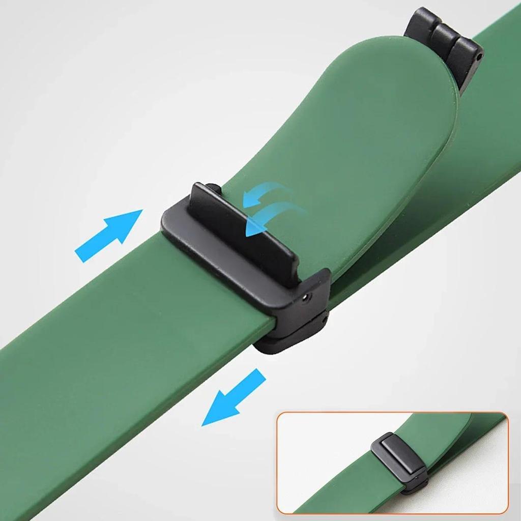 Carbon Fiber Pattern Strap for Samsung Galaxy Watch 7 Ultra 47mm Silicone Magnetic Clasp Band for Galaxy Watch 7 Ultra Bracelet