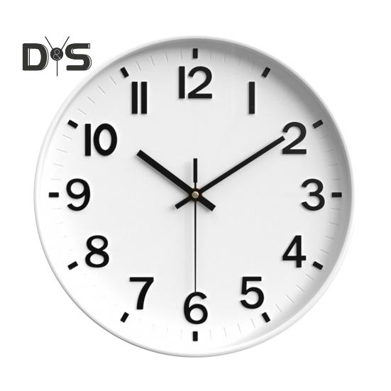 Wall Clock Quartz Movement Clear Display Large 3D Numbers Silent Operation Battery-Powered Non-Ticking Clock
