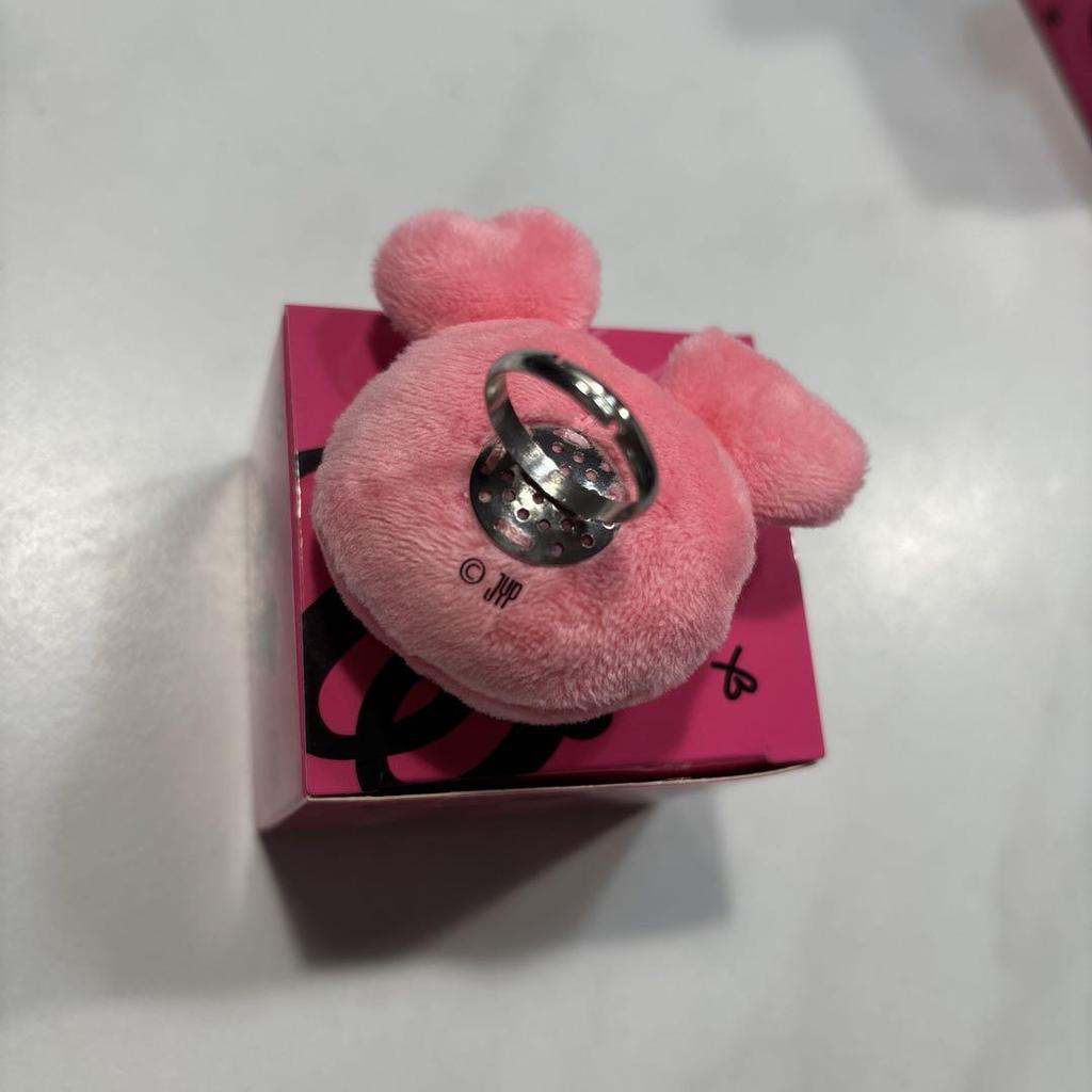 [USED] TWICE Momo Mobley Plush Ring Live Goods Trading Card ENEMY