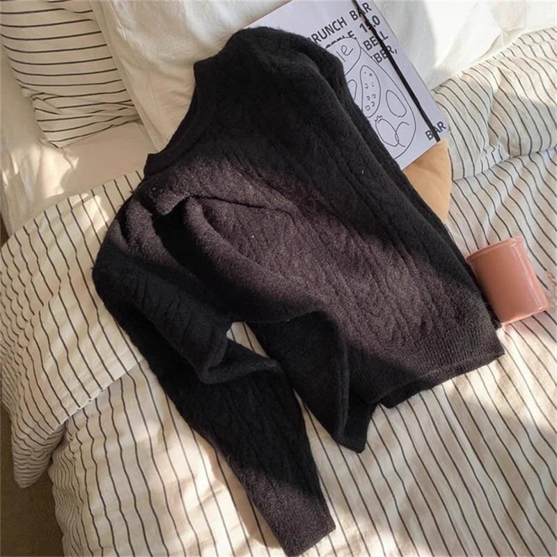 A Gentle Round-neck Braided Pullover Sweater for Women, A New Loose and Soft Knitted Top for Autumn and Winter
