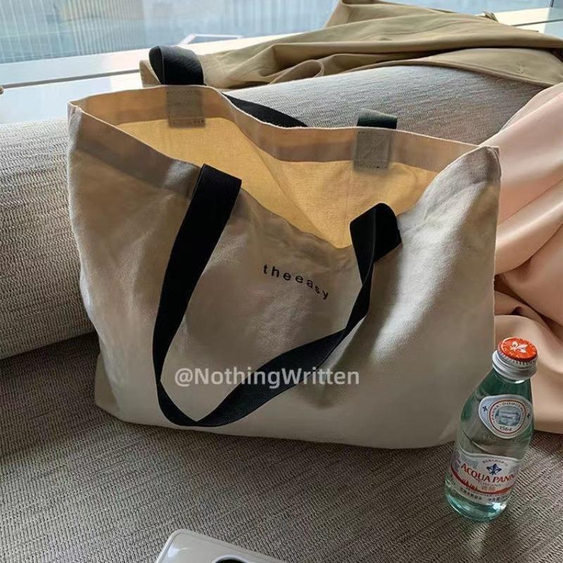 

Минималистичная холщовая сумка нишевого дизайна