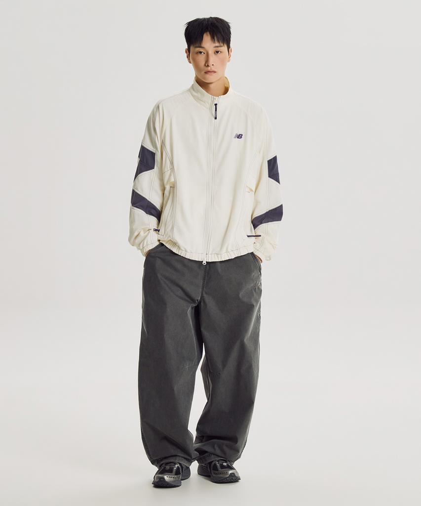 New Balance Nbnag31833 / Uni Escape Stand Neck Warm-Up Jacket (Ivory)