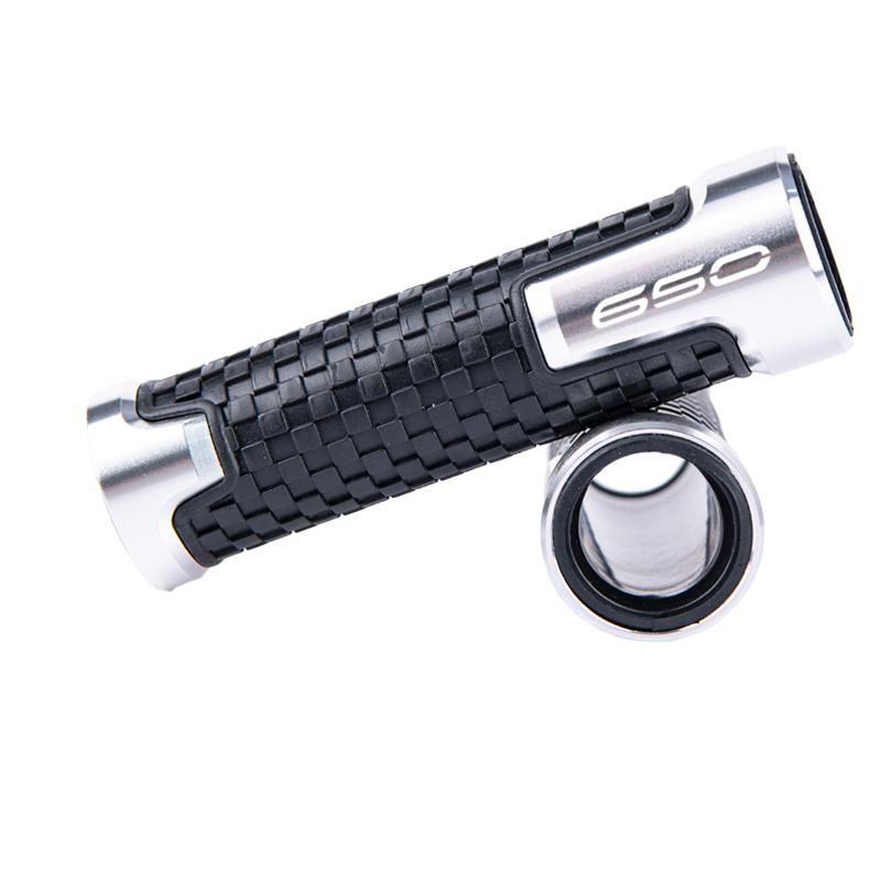 Motorcycle Handlebar Grips CNC Aluminum Rubber Hand Thruster Grips For Kawasaki Z650 Z650RS Ninja650 Versys650 2017-2026