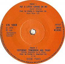 

7-дюймовая пластинка LITTLE DAVID WILKINS - Put A Little Loving On Me CS1003 Charly Records 1975 UK Кантри/Фолк Б/У