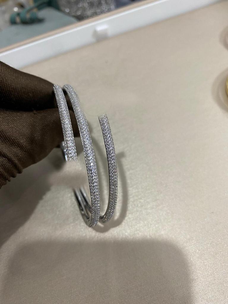 Ka Family Full Diamond Nail Bracelet: Elegant, Fashionable, High-End Women’s Accessory