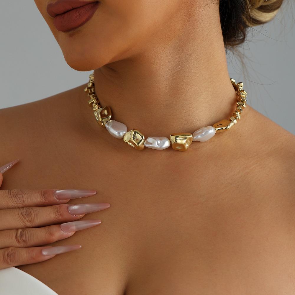 Vintage Gold Tone Irregular CCB Bead Choker Baroque Imitation Pearl Chunky Mixed Beaded Short Necklace for Women Party Jewelry