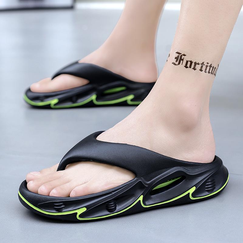 Fashion Men Flip Flops Outdoor Indoor Slippers Thick Soft Sole Men Beach Sandals Non-slip Bathroom Home Men Women Slippers Flip Flops