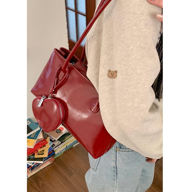 Niche Texture Hand-held Red Bag Women's 2025 New Fashion Commuter Underarm Bag Large-capacity Shoulder Tote Bag