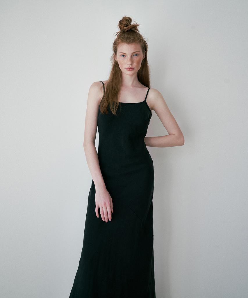 REVOIRSIS Maxi Dresses Black