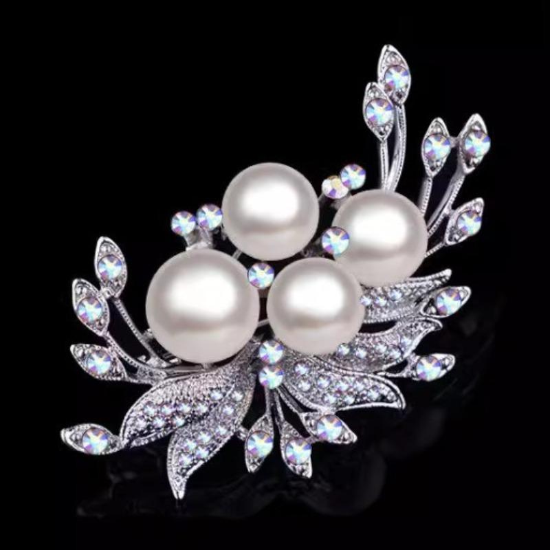 Exquisite Imitation Pearl Rhinestone Flower Brooches for Women Lapel Pins Wedding Party Jewelry Gifts