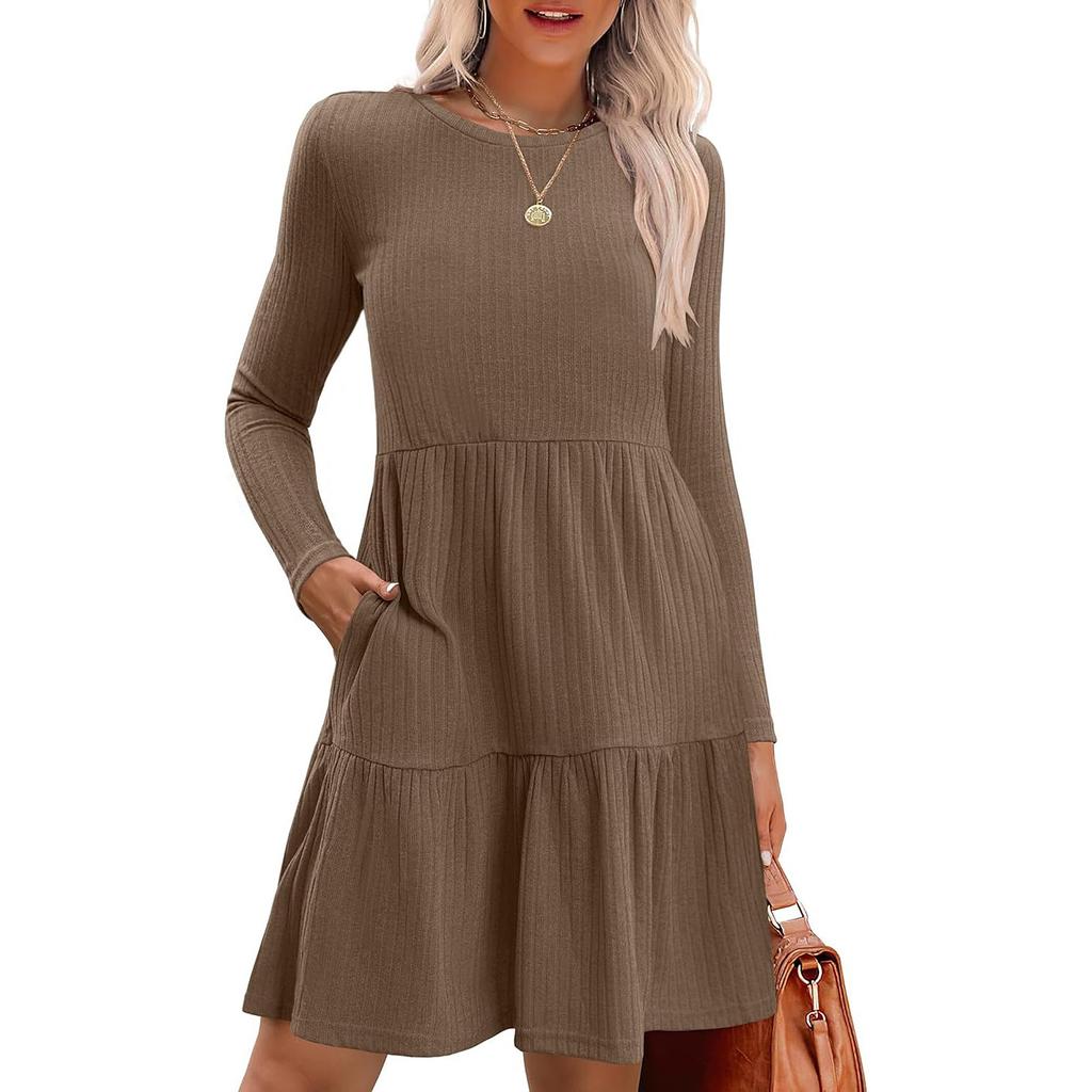 Dámské šaty s dlouhým rukávem Ležérní pletené šaty s výstřihem ke kolenům a kapsami