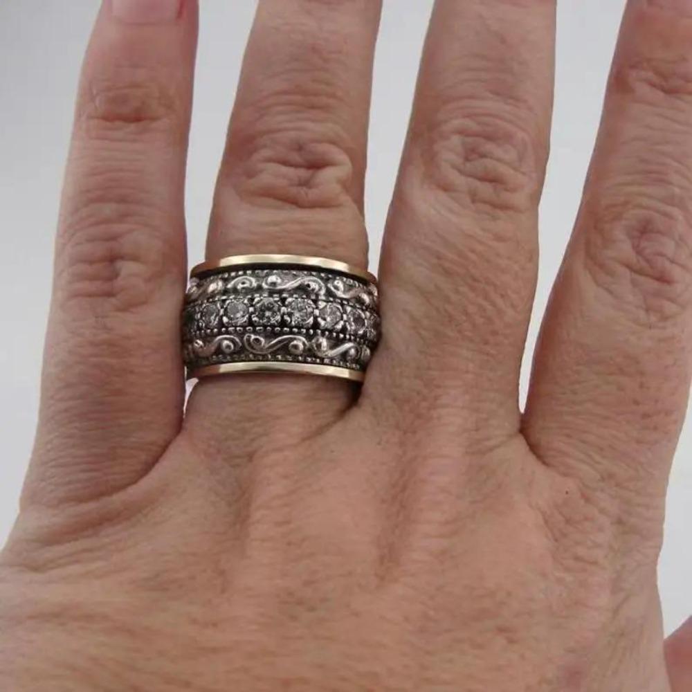 Simple and Retro Ethnic Carved Zircon Men's and Women's Rings