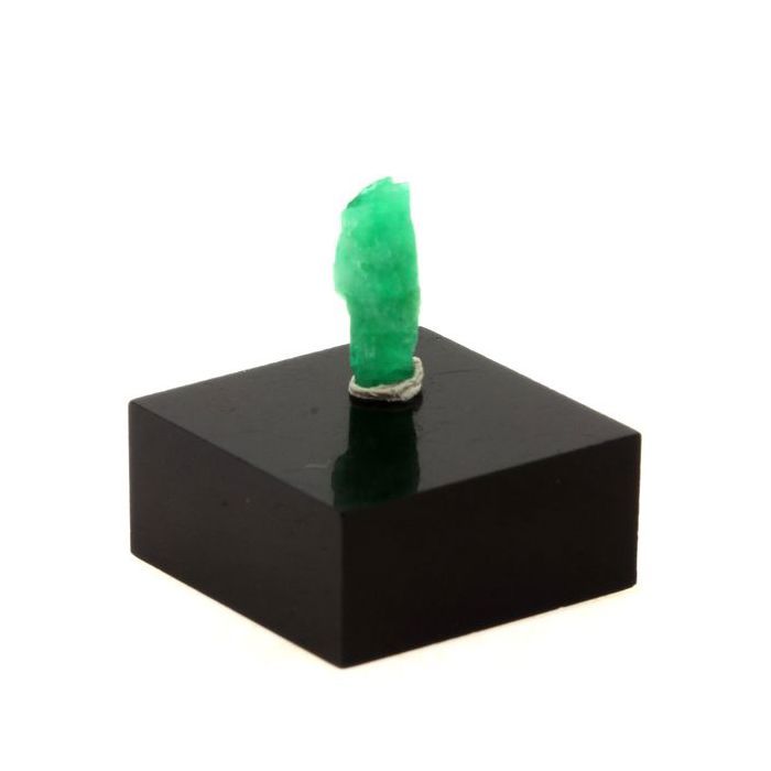 Pierres et Minéraux. Emeraude. 1.44 ct. Mingora emerald deposit, Swat District, Pakistan.