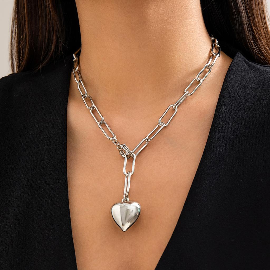 Punk Trendy Love Heart Pendant Necklace for Women Hip Hop Gothic Gold Color Metal Thick Chain Chokers Y2K Party Jewelry 2025 New