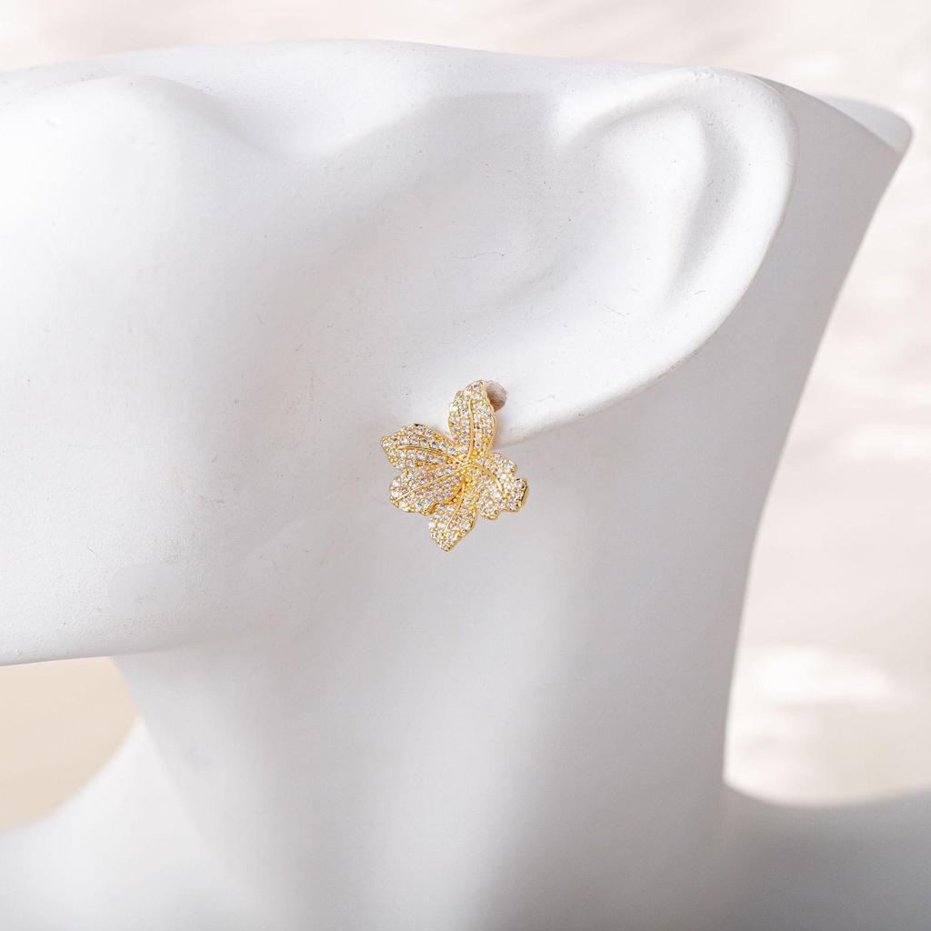 Luxury Micro-Inlaid Zirconia Lily Flower Stud Earrings for Women