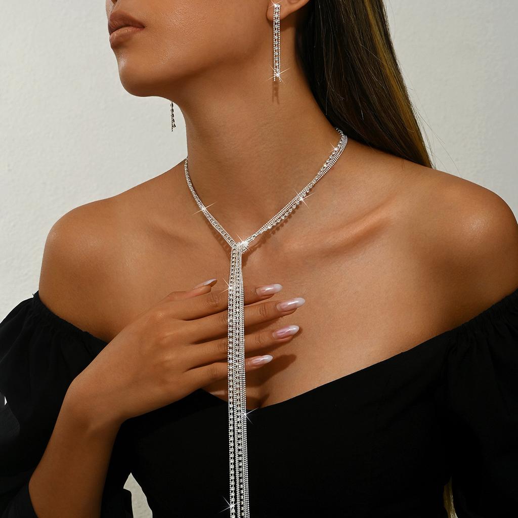 New Elegant Women's Set Exquisite Claw Chain Exaggerated Fashion Necklace Long Eardrops Water Drop Neck Chain Evening Bridal Accessories