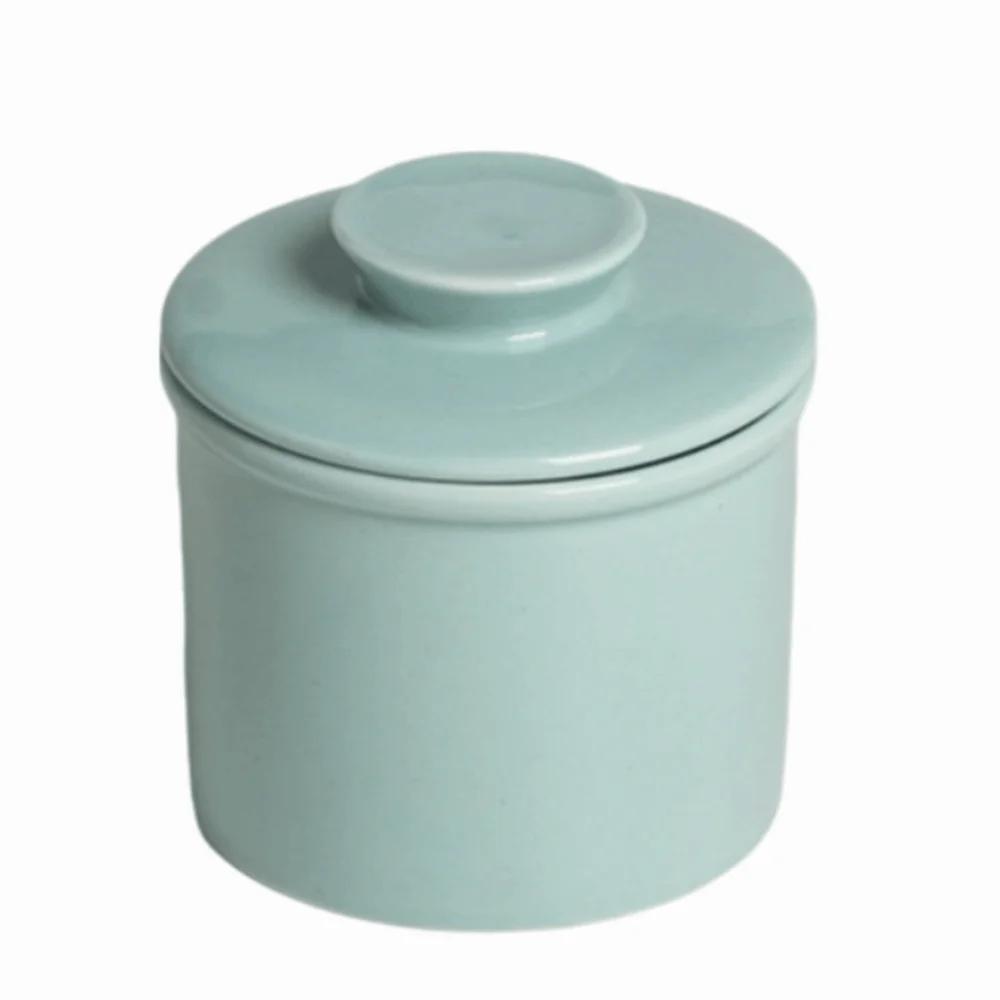 Simple Ceramic French Butter Crock with Lid Solid Color Butter Keeper Household Sealed Butter Storage Container Bread