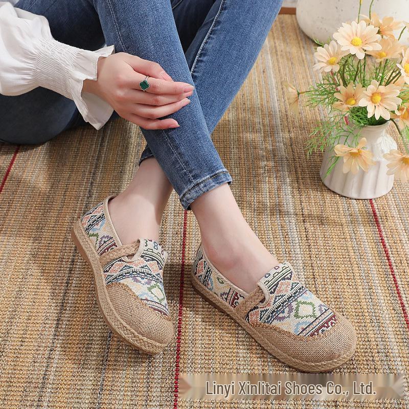 Embroidered Ethnic Low-Cut Linen Shoes for Spring & Autumn - Comfortable Middle-Aged & Elderly Women's Footwear
